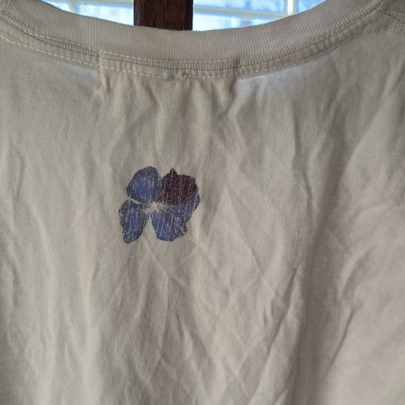 Urban Outfitters Graphic T - Picture 5 of 5